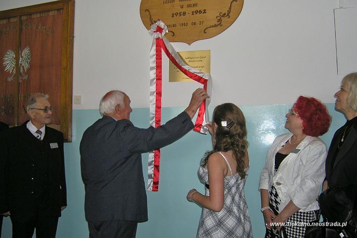 46 Tablica pamiatkowa.jpg